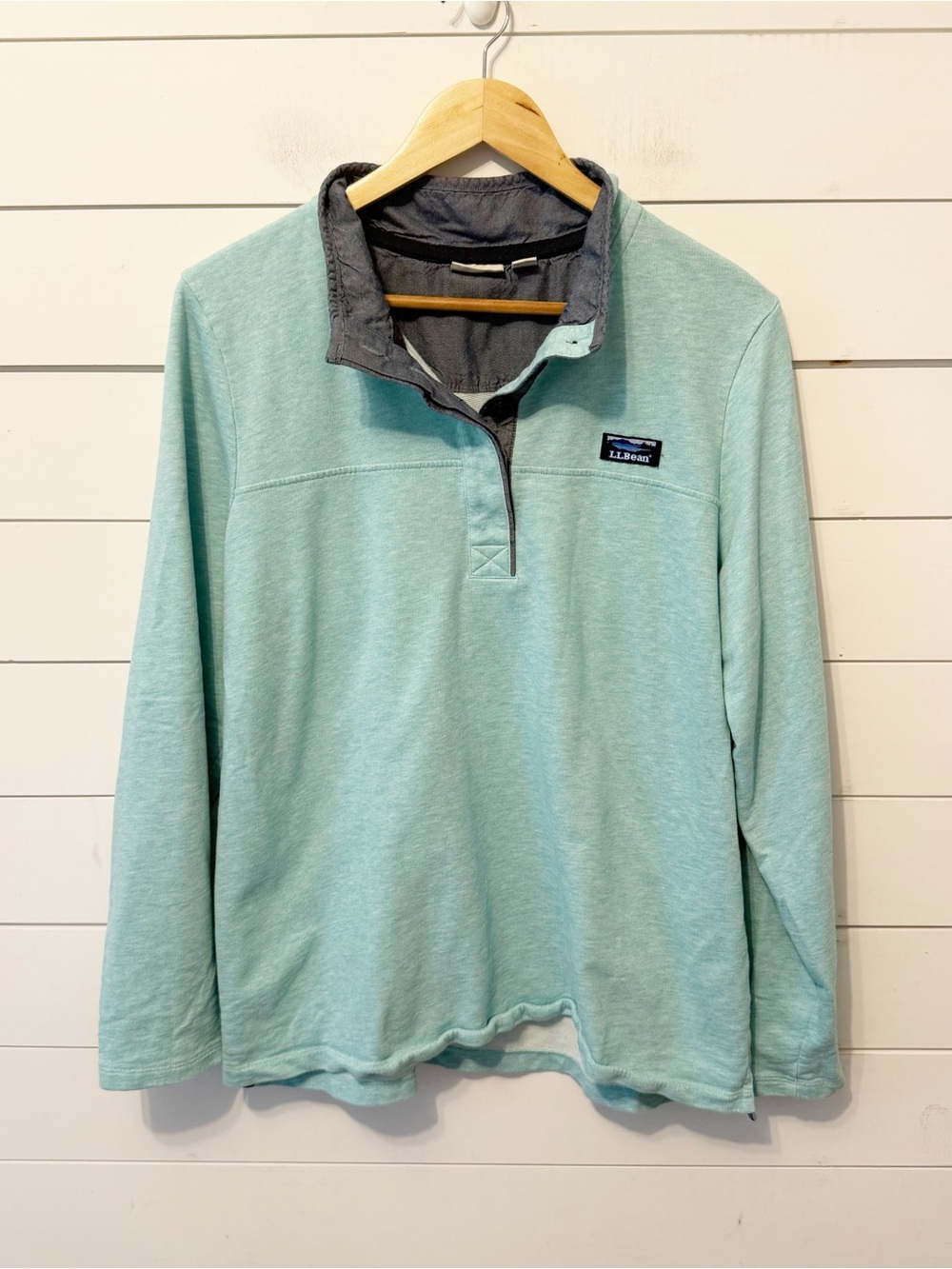 L.L. Bean | Women’s Soft Cotton Rugby Pullover Henley Sweatshirt Mint Green XL
